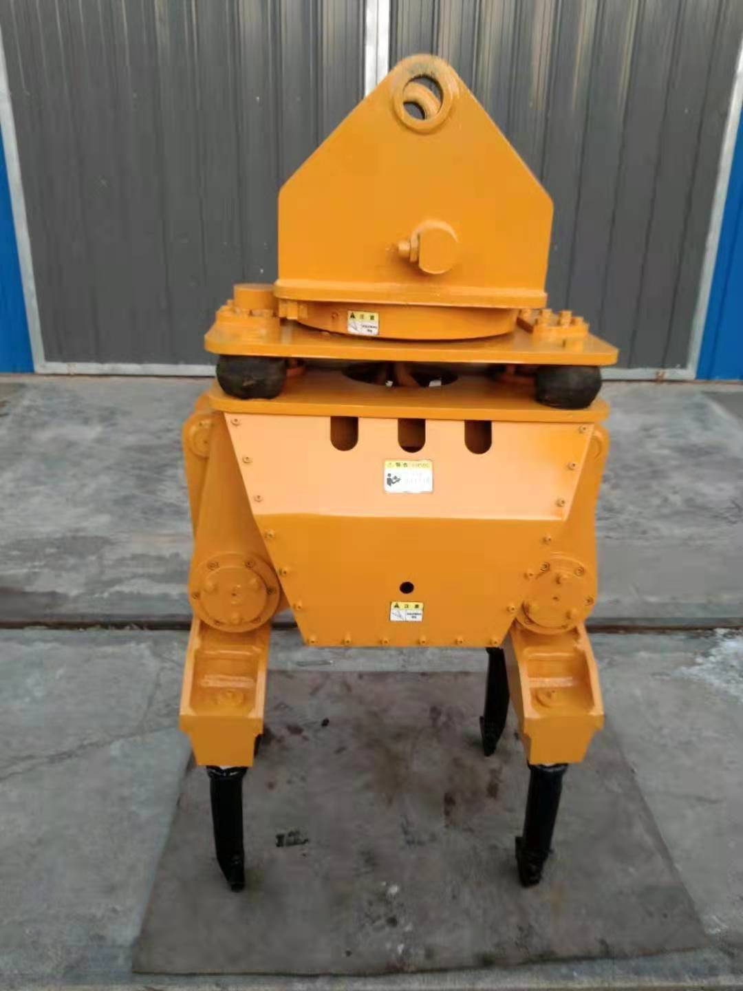 公鐵兩用挖掘機(jī)(搗固機(jī))